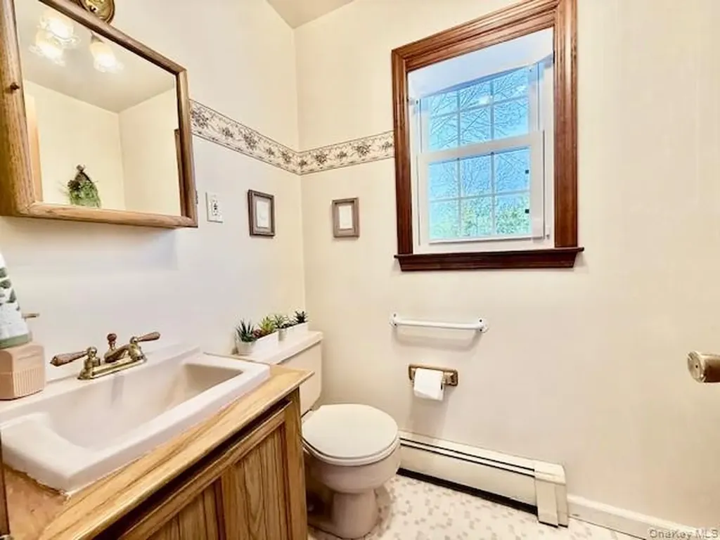 189 Beaver Drive Mastic Beach NY 11951