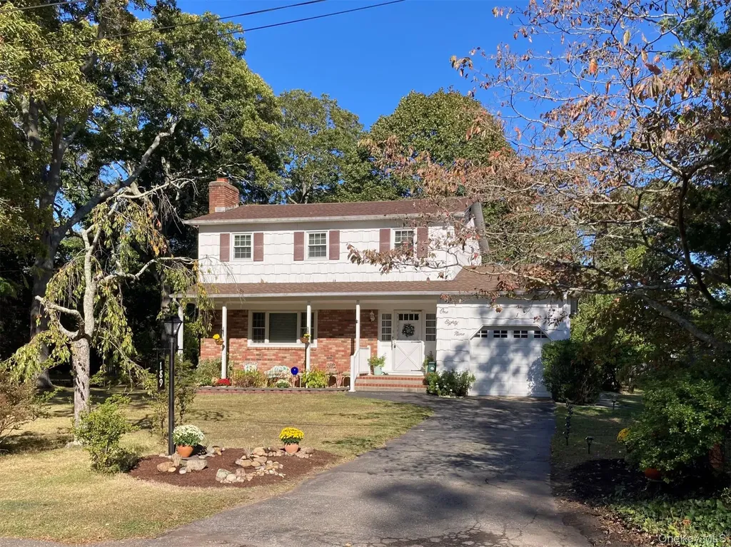 189 Beaver Drive Mastic Beach NY 11951