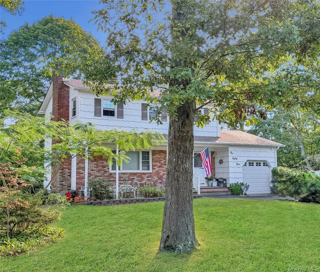 189 Beaver Drive Mastic Beach NY 11951