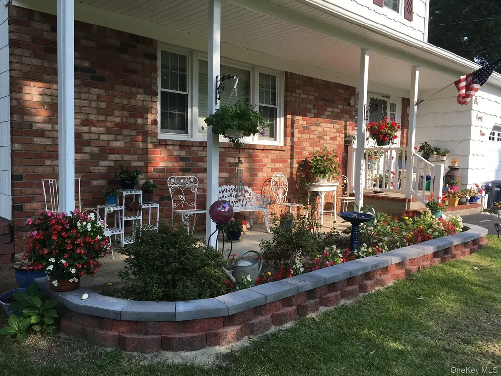 189 Beaver Drive Mastic Beach NY 11951