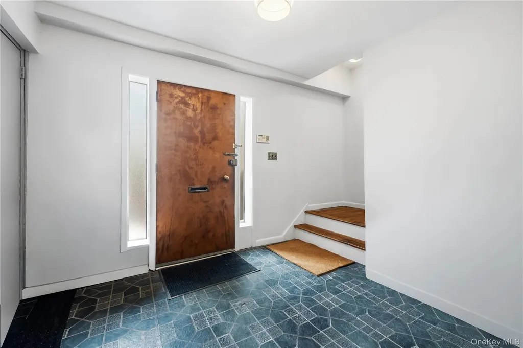6209 Spencer Terrace Bronx NY 10471