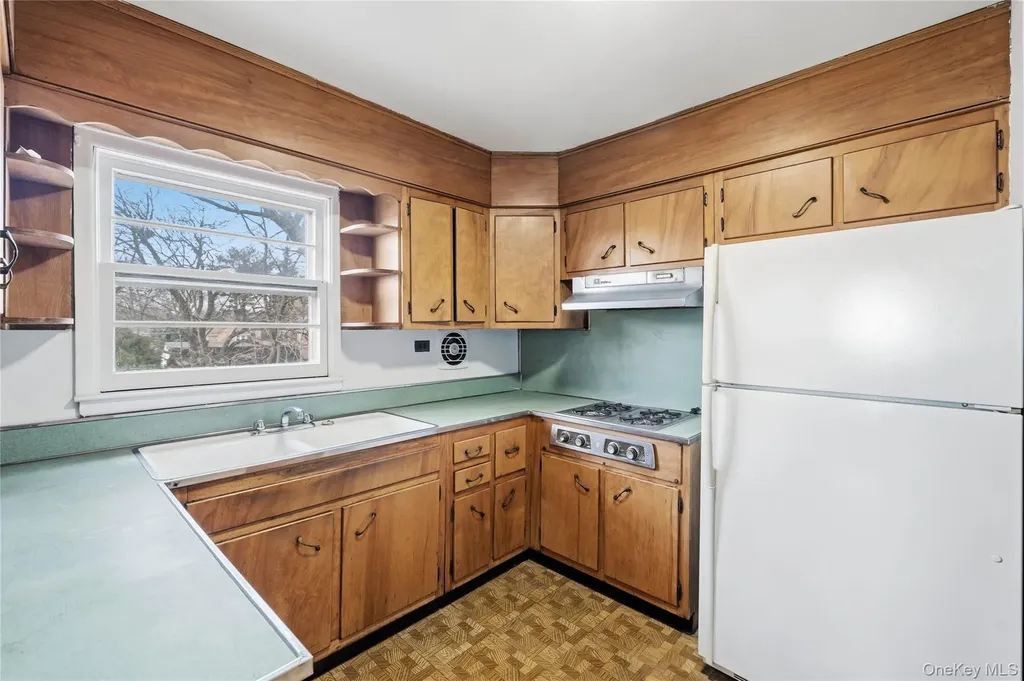6209 Spencer Terrace Bronx NY 10471