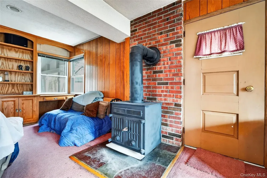 19 Indian Trail White Plains NY 10603