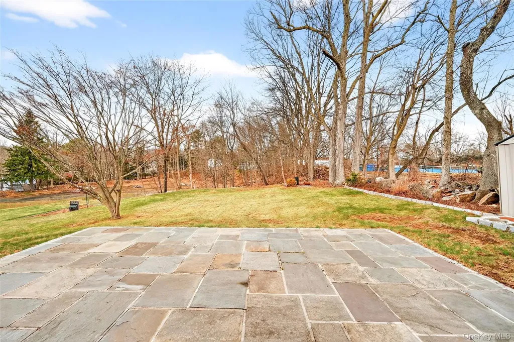 19 Indian Trail White Plains NY 10603