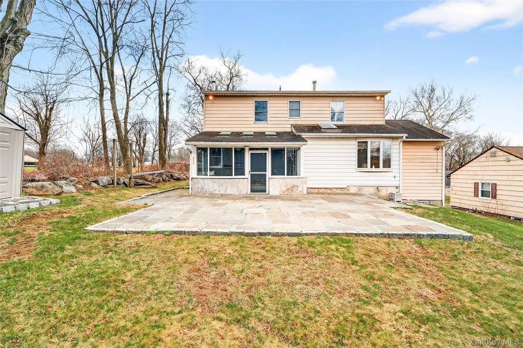 19 Indian Trail White Plains NY 10603