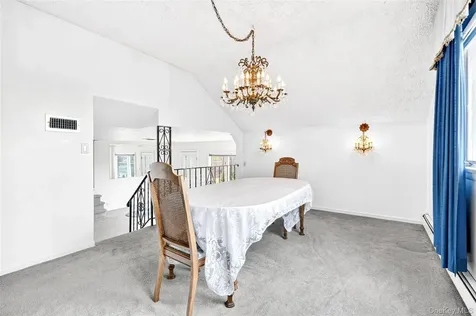 19 Indian Trail White Plains NY 10603