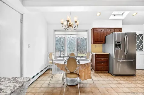 19 Indian Trail White Plains NY 10603