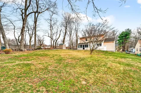19 Indian Trail White Plains NY 10603