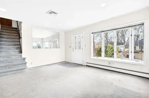 19 Indian Trail White Plains NY 10603