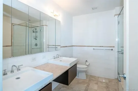 175 Huguenot Street New Rochelle NY 10801