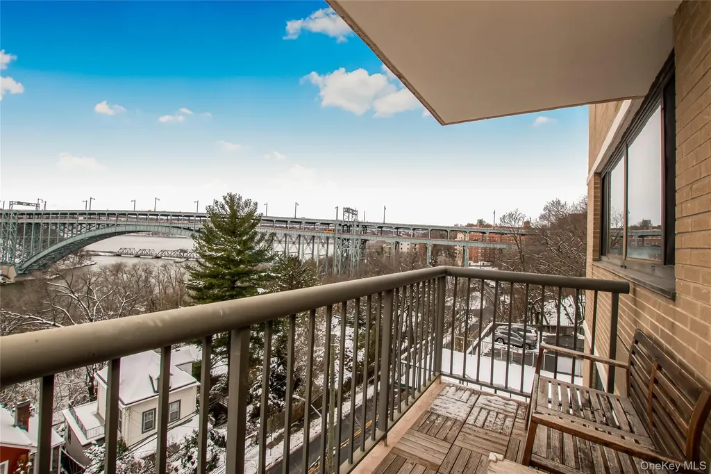 2287 Johnson Avenue Bronx NY 10463