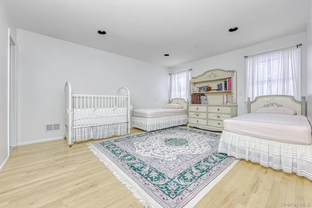 4 Hilltop Place Monsey NY 10952