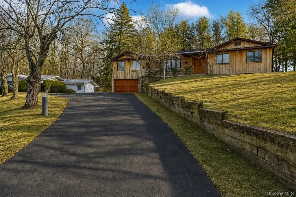 4 Hilltop Place Monsey NY 10952