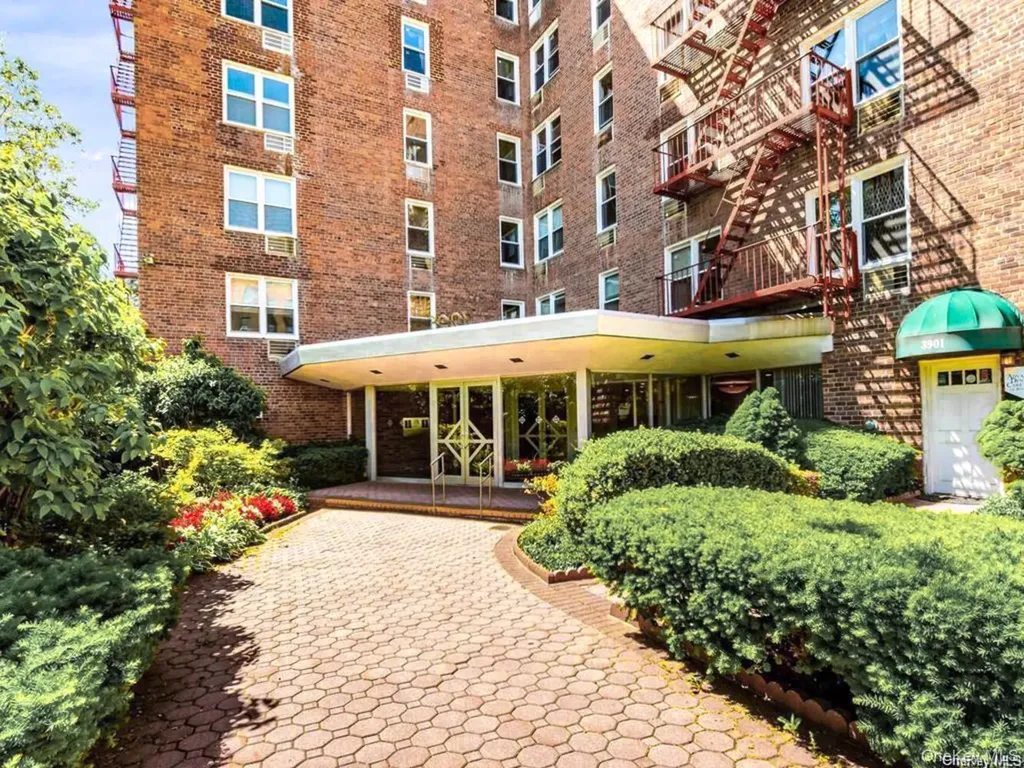 3901 Independence Avenue Bronx NY 10463
