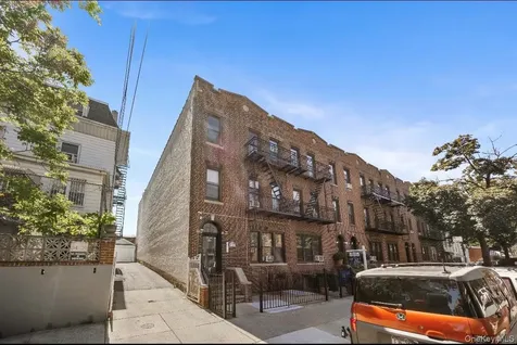 3433 30th Street Astoria NY 11106
