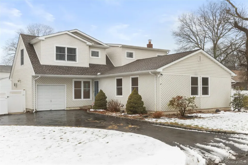 339 Halbert Drive Holbrook NY 11741