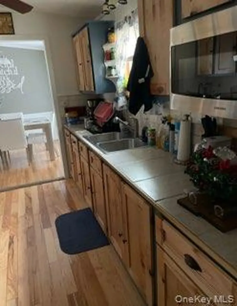 128 Brittany Terrace New Windsor NY 12575