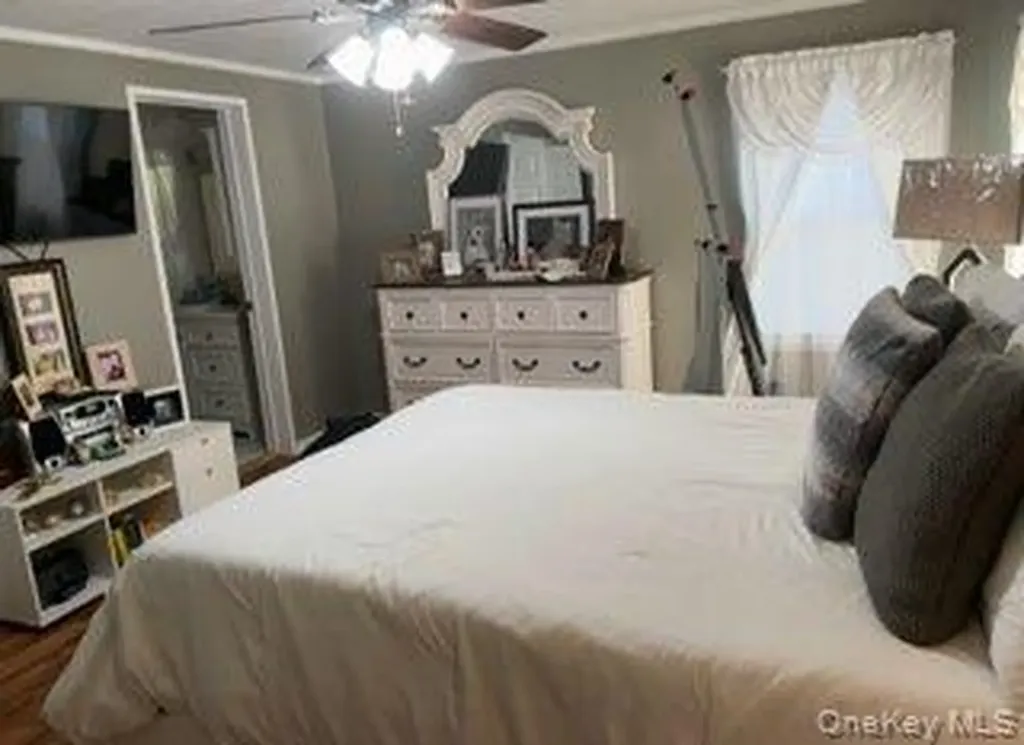 128 Brittany Terrace New Windsor NY 12575