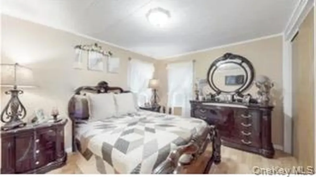 128 Brittany Terrace New Windsor NY 12575