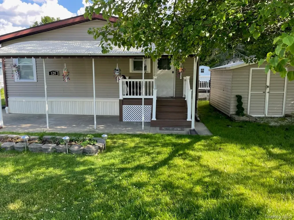 128 Brittany Terrace New Windsor NY 12575
