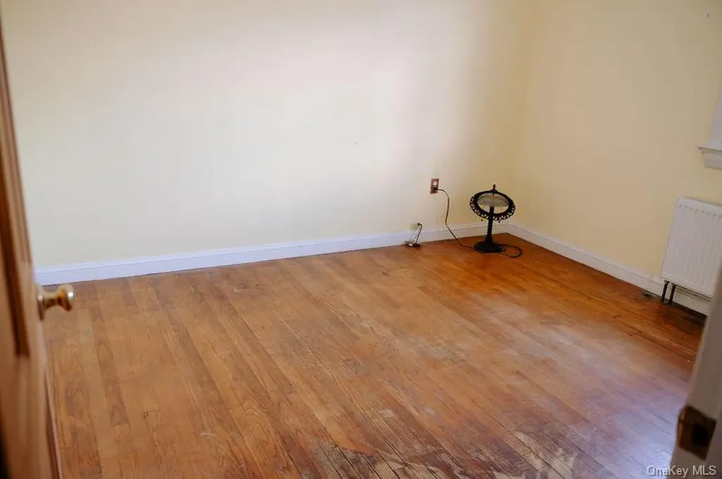 21 Mccall Place Middlehope NY 12550