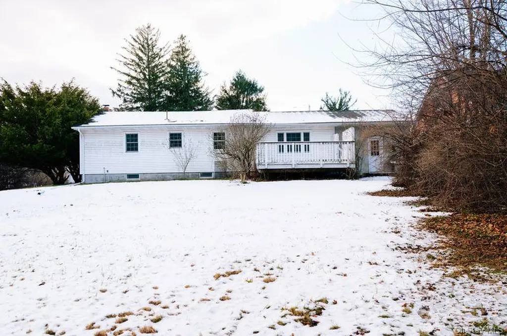 21 Mccall Place Middlehope NY 12550