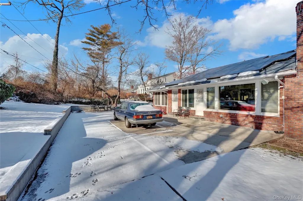 140 Long Drive Hempstead NY 11550
