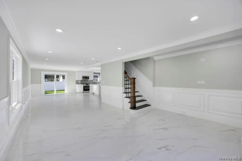 41 Perry Street Hempstead NY 11550