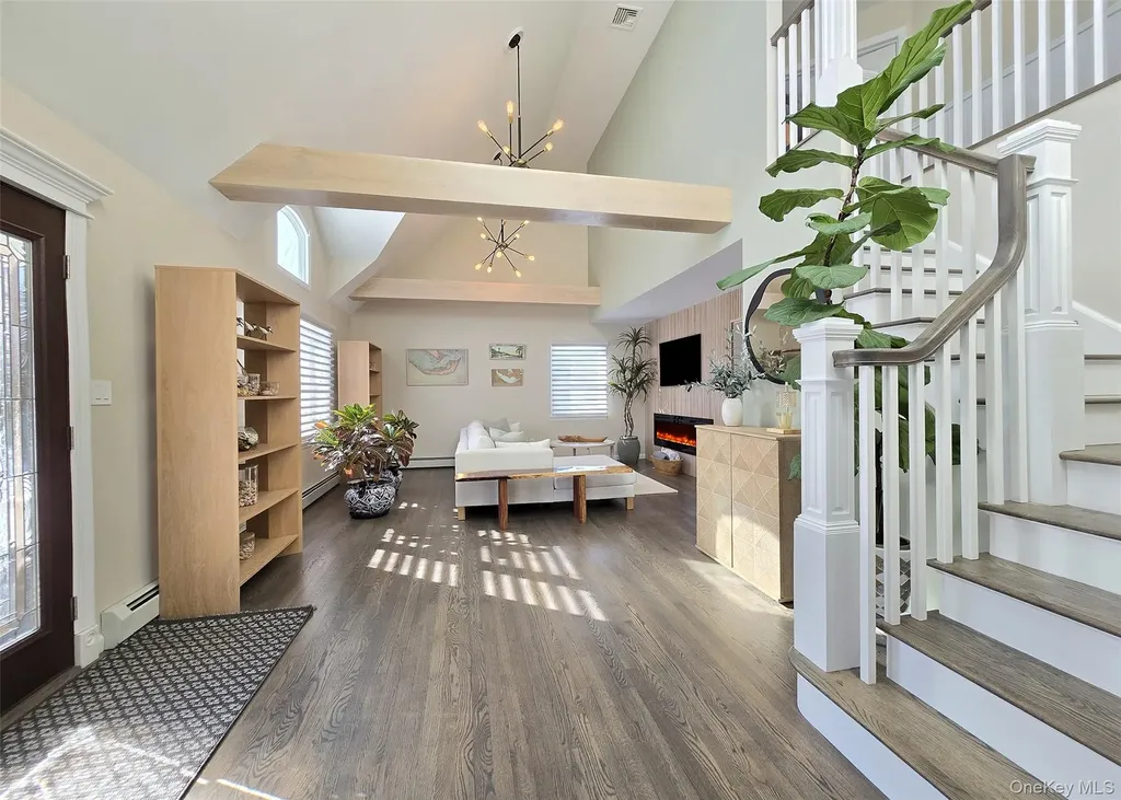 11 Simpson Gate Manorville NY 11949