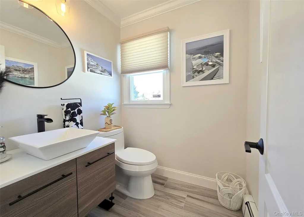 11 Simpson Gate Manorville NY 11949