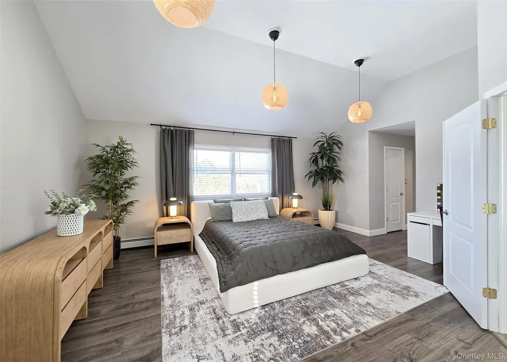 11 Simpson Gate Manorville NY 11949