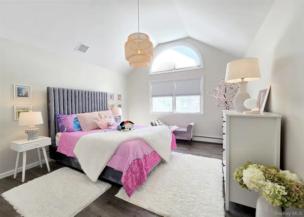11 Simpson Gate Manorville NY 11949