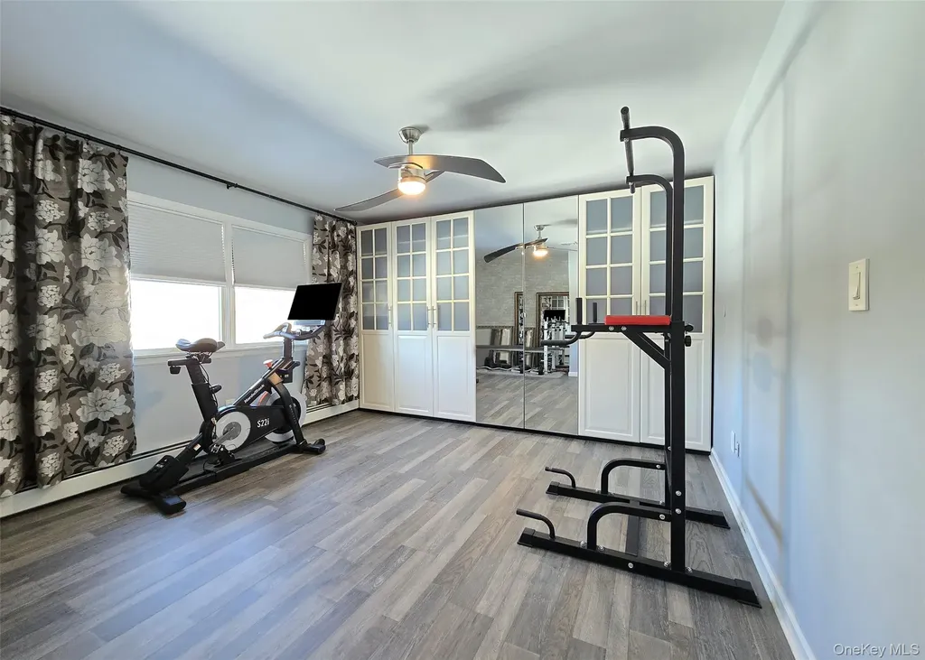 11 Simpson Gate Manorville NY 11949