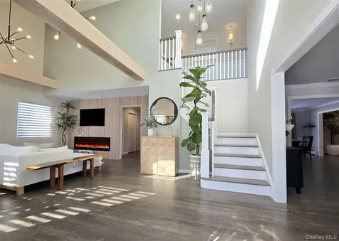 11 Simpson Gate Manorville NY 11949