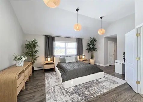11 Simpson Gate Manorville NY 11949