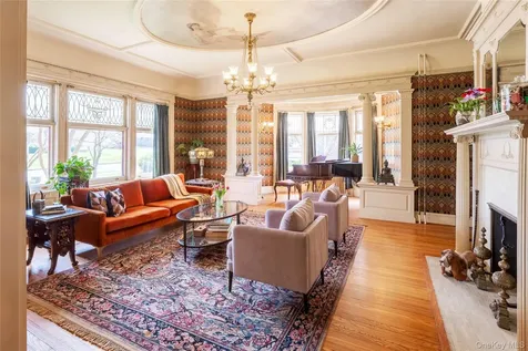 77 W Chestnut Street Kingston NY 12401