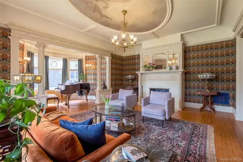 77 W Chestnut Street Kingston NY 12401