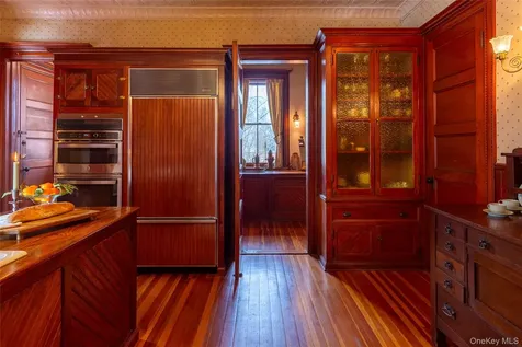 77 W Chestnut Street Kingston NY 12401