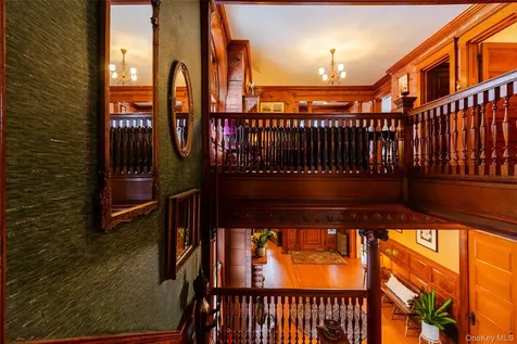 77 W Chestnut Street Kingston NY 12401
