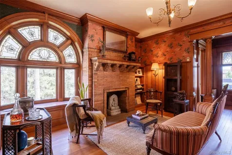 77 W Chestnut Street Kingston NY 12401