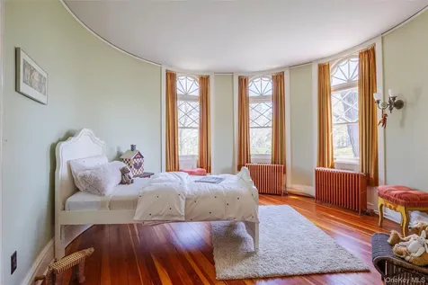 77 W Chestnut Street Kingston NY 12401