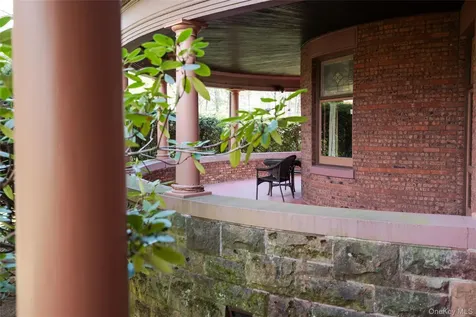 77 W Chestnut Street Kingston NY 12401