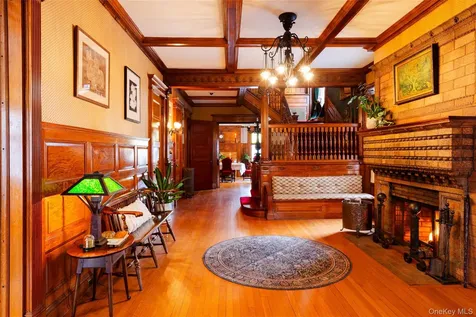 77 W Chestnut Street Kingston NY 12401