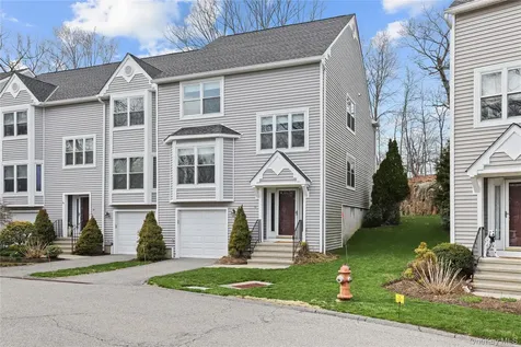 10 Guilford Circle Goldens Bridge NY 10526