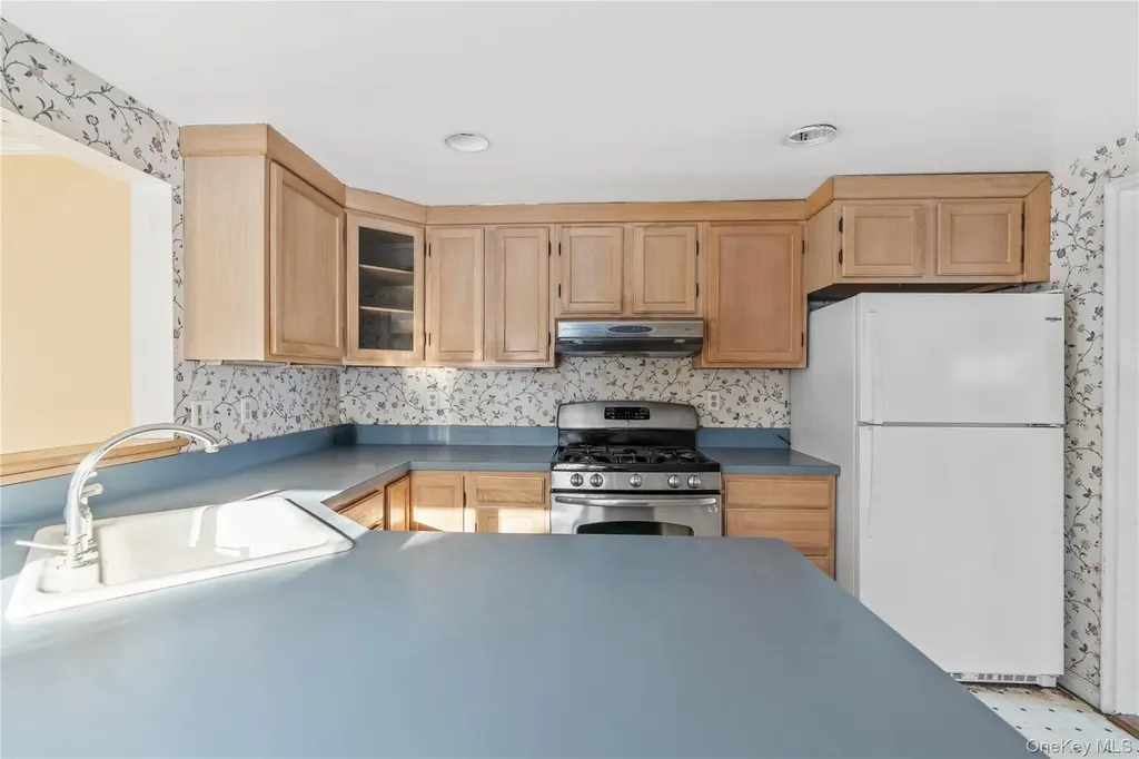 41 Hurd Avenue Garnerville NY 10923