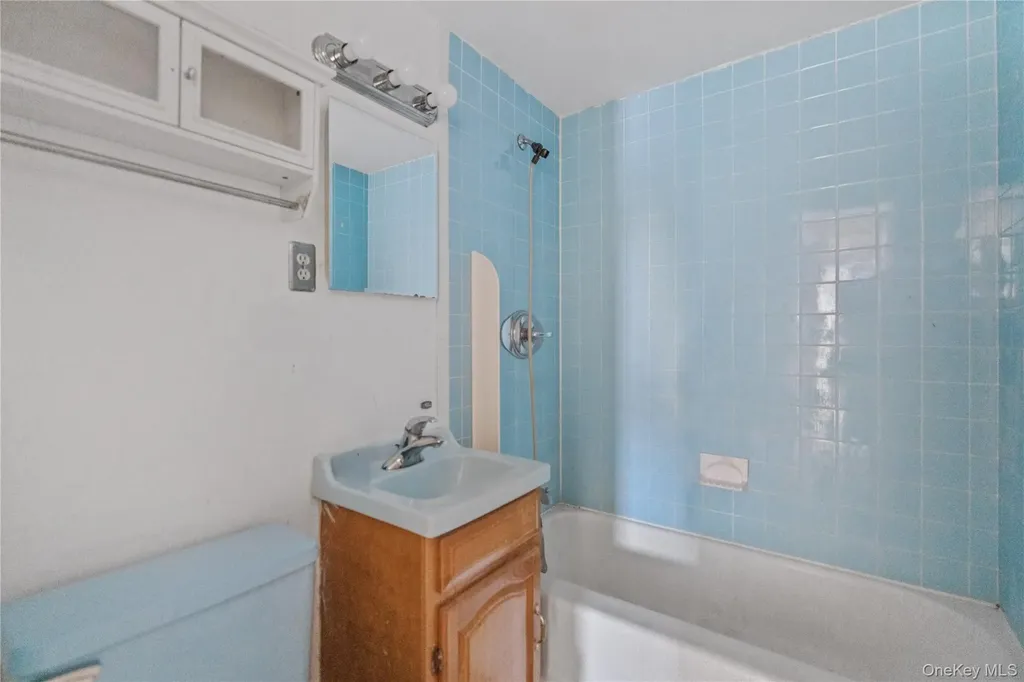 41 Hurd Avenue Garnerville NY 10923