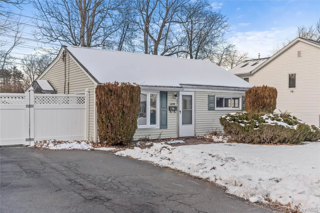 41 Hurd Avenue Garnerville NY 10923