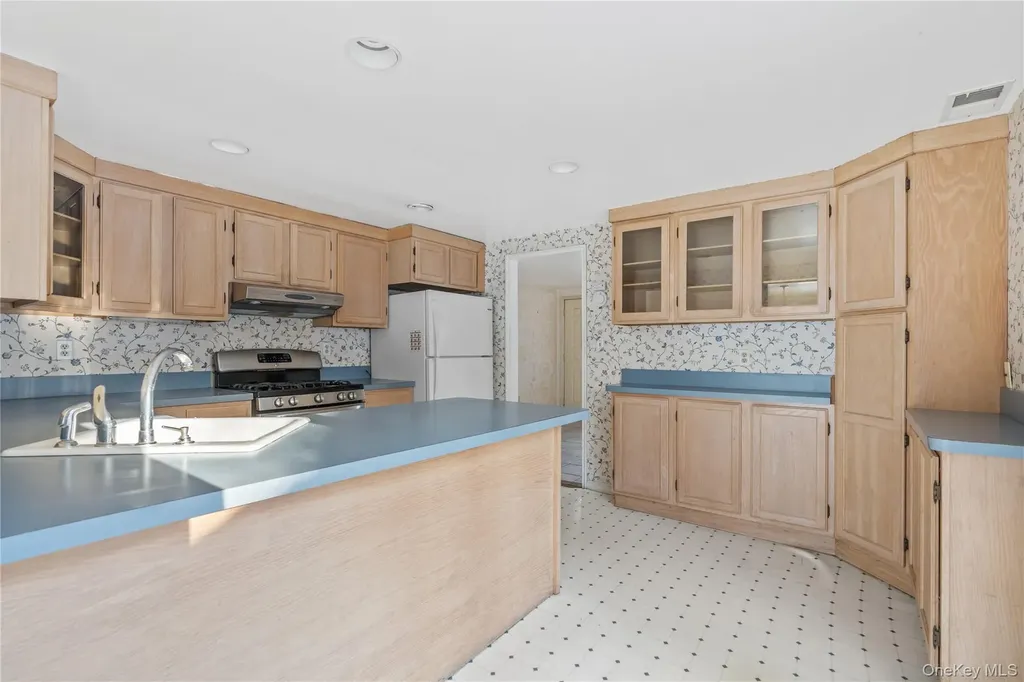 41 Hurd Avenue Garnerville NY 10923