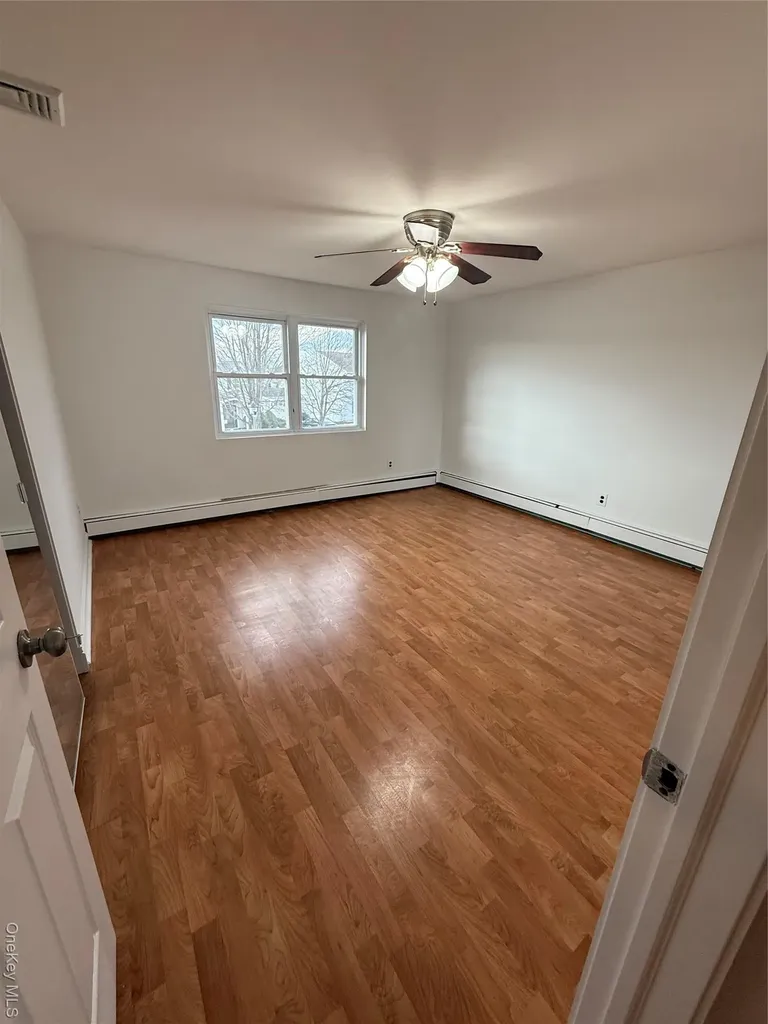 63 Anchor Lane Levittown NY 11756