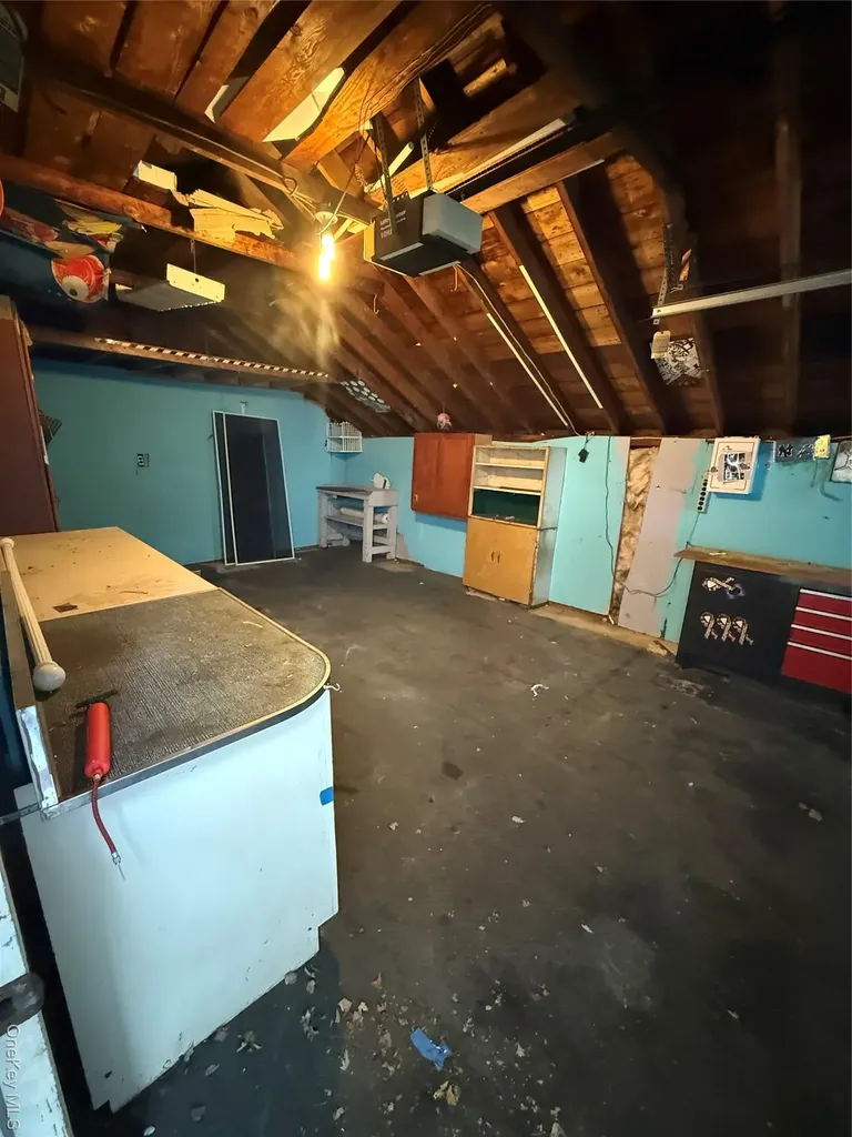 63 Anchor Lane Levittown NY 11756